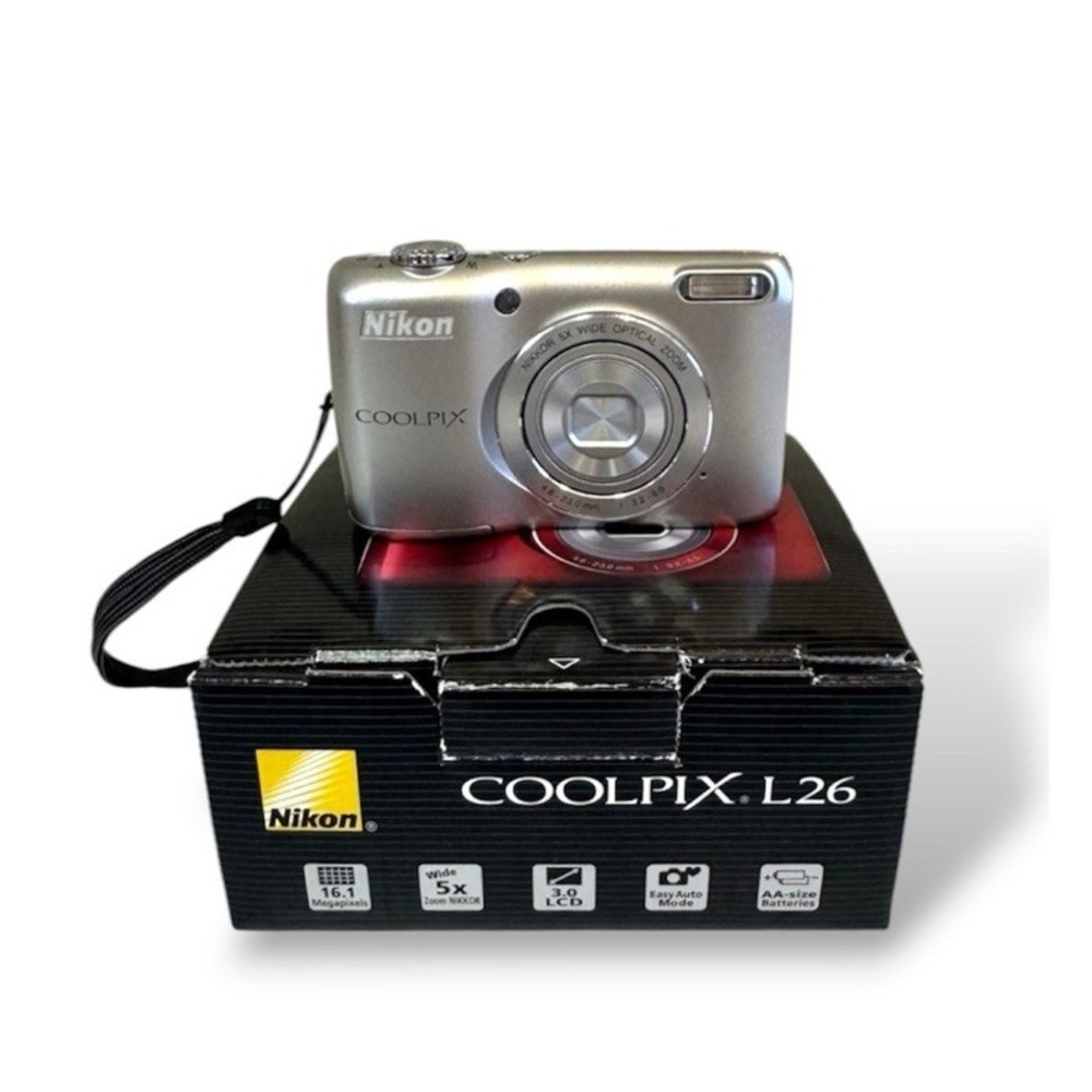 Nikon COOLPIX L26 Silver 16.1 MP Digital  Camera MINT in BOX With Cord And Book